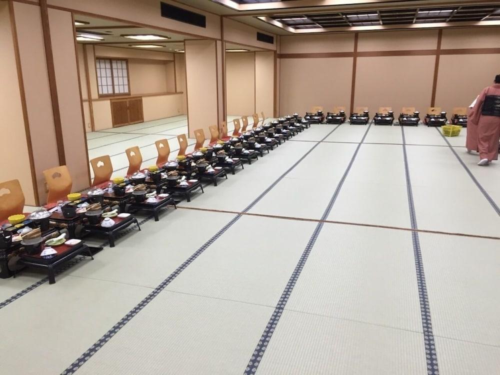 Hokuriku Yamashiro Onsen Hotel Kikyou Каґа Екстер'єр фото